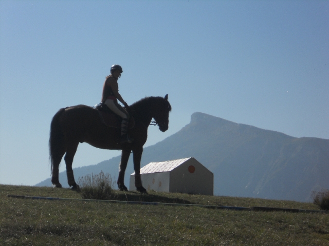  pbaños a caballo en los Altos Alpes 